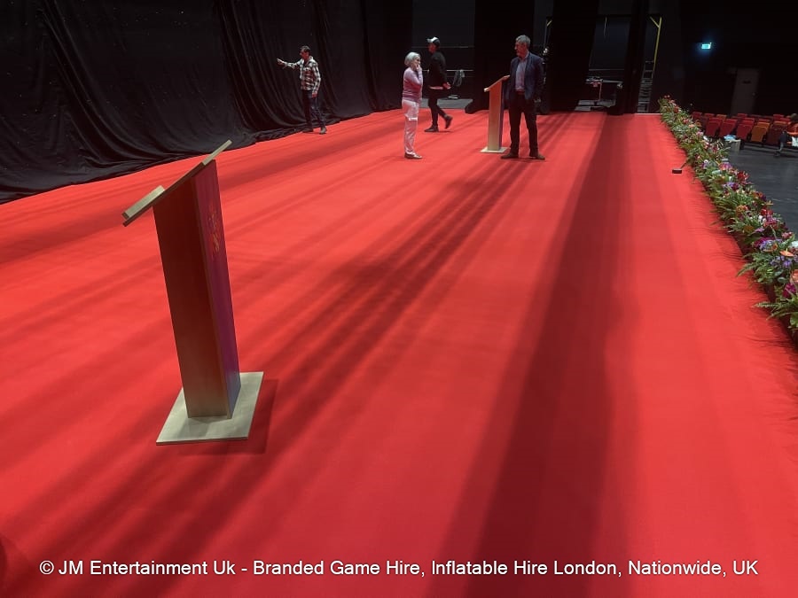 Bespoke Rope & Pole / Red Carpet Hire | JM Entertainment