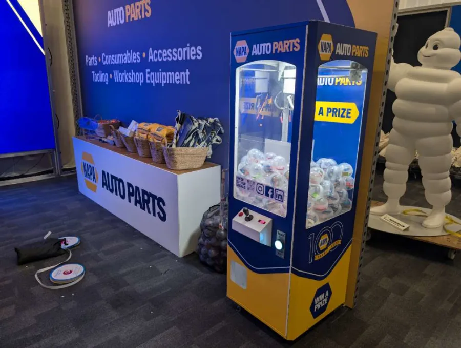 Claw Machine Hire Leeds, London, Birmingham, Manchester, Liverpool